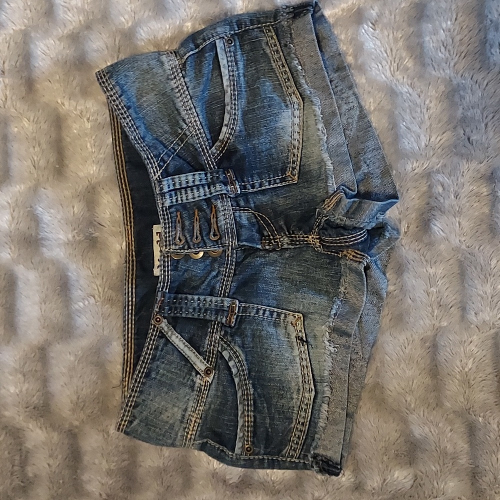 MUDD shorts